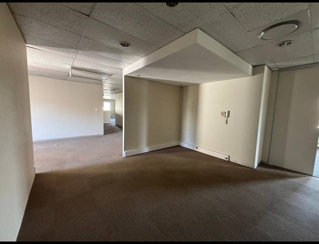 395M² OFFICE TO LET IN TYGER VALLEY